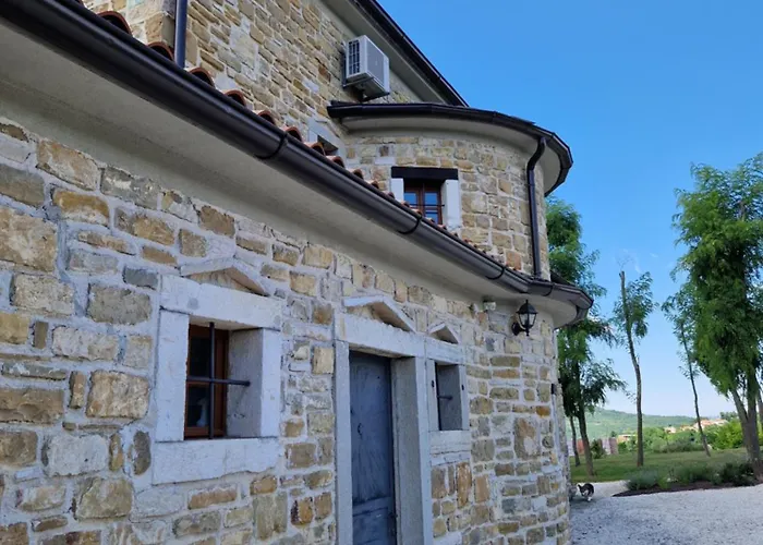 Castelletto Parenzana Villa