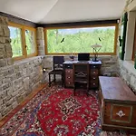Castelletto Parenzana 빌라